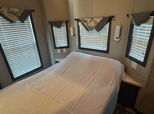 20 Linderman Rd, Pt Angeles, WA 98362