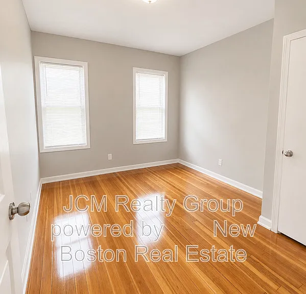 122 Foster St #2 — Photo 3