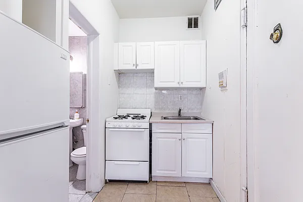 Rented by REAL New York | media 12