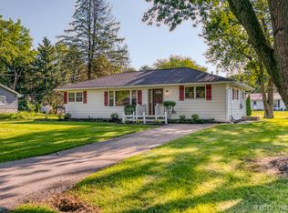 526 Rockwell Rd, Aurora, IL 60506