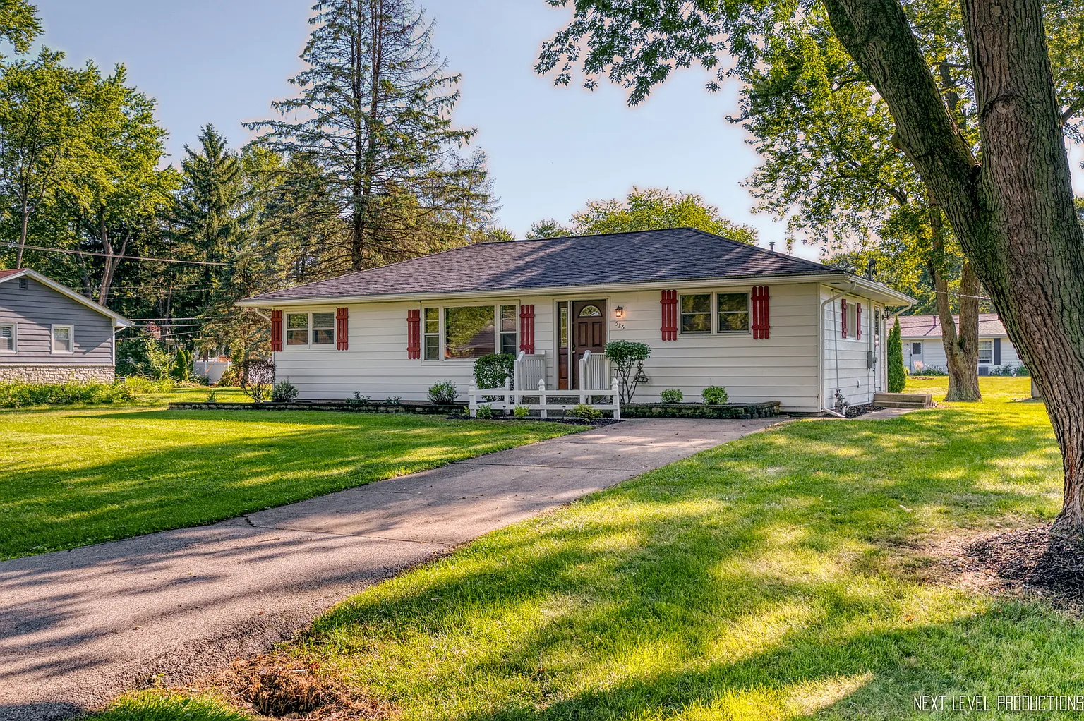 526 Rockwell Rd photo 1