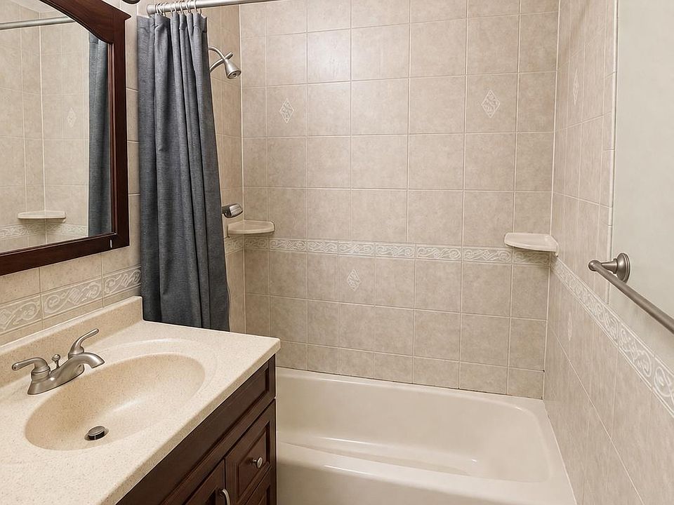 1st image of 190 College Dr