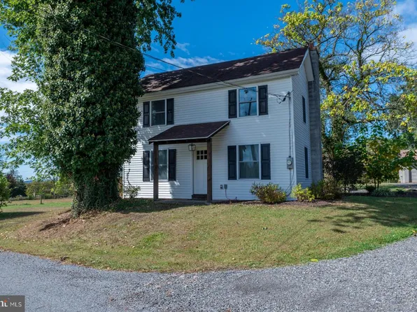 1765 Old Plains Rd, Pennsburg, PA 18073