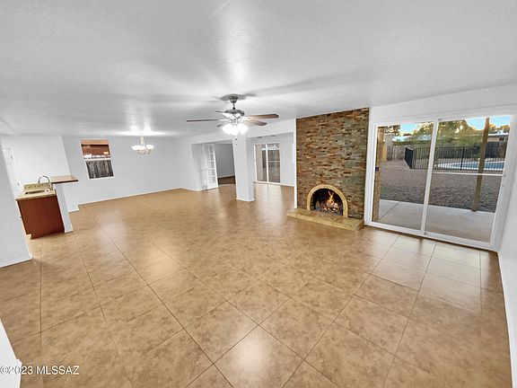 3rd image of 8426 E Lee Cir