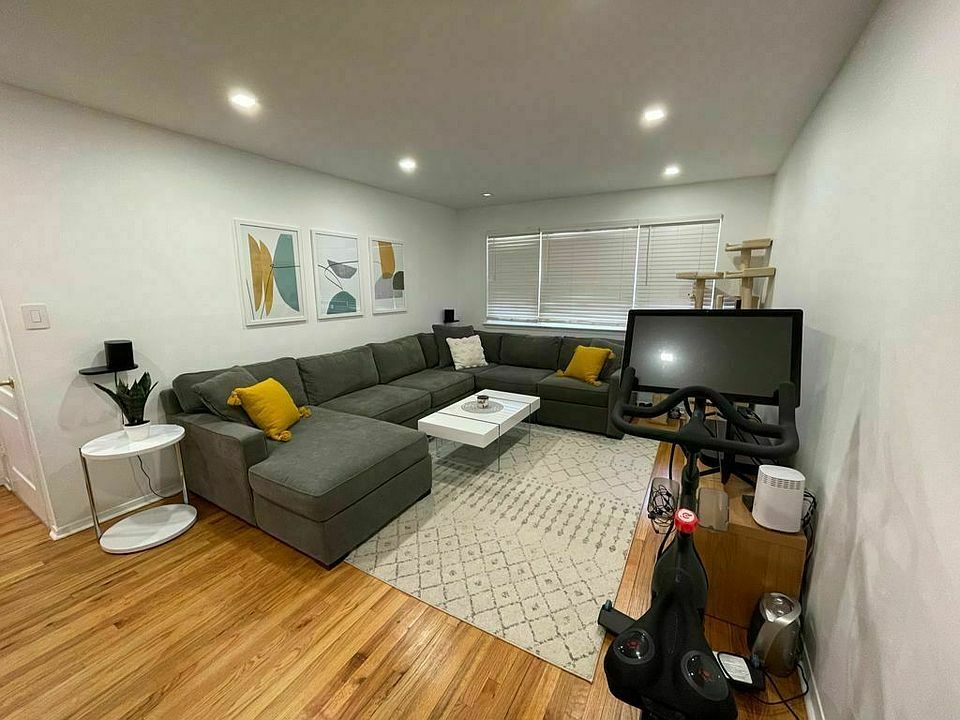 1st image of 1876 E 13th St #2