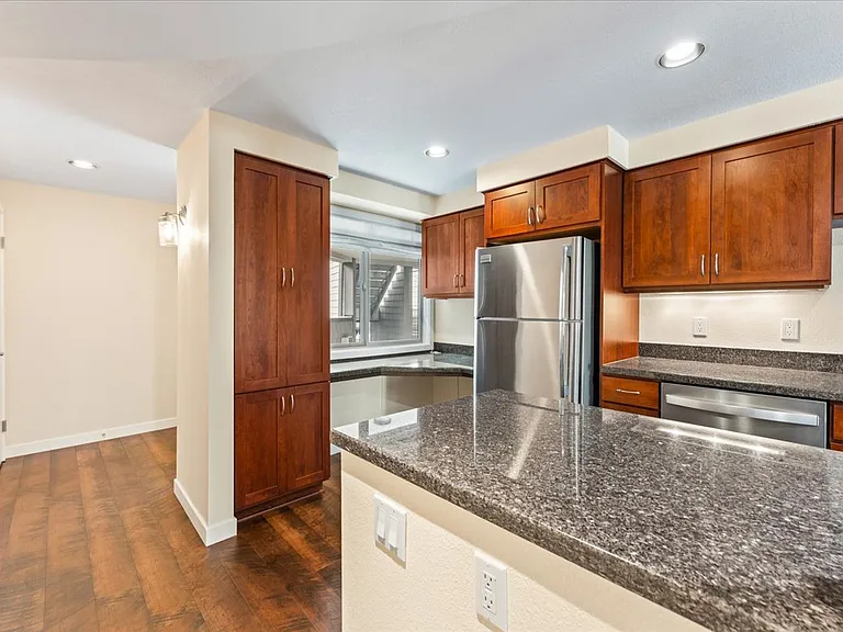 5630 S Riverside Ln #14 — Photo 8