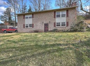 309 Summerville Rd, Kingsport, TN 37663