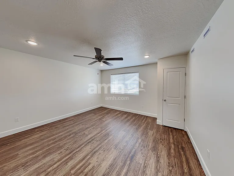 288 N Allen Ln — Photo 11