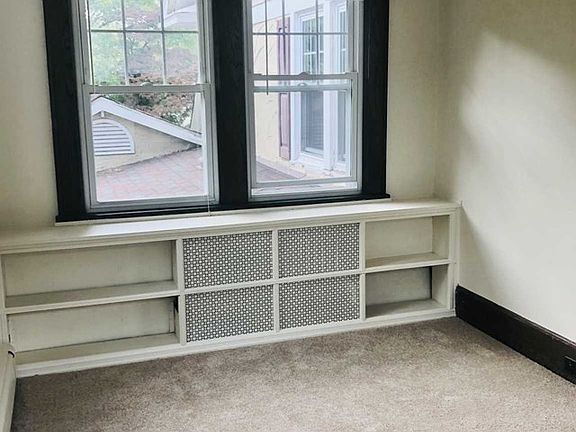 5th image of 461 Grove St Floor 2