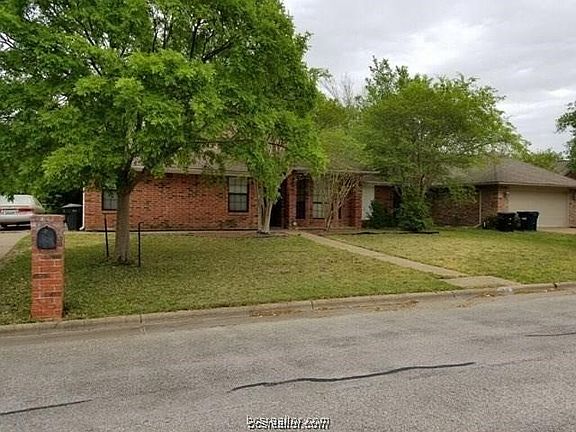 3rd image of 2911 Cortez Ct