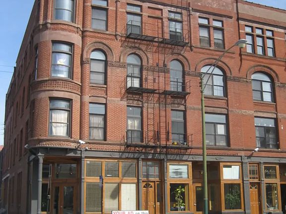 5th image of 1166 W Grand Ave #4R