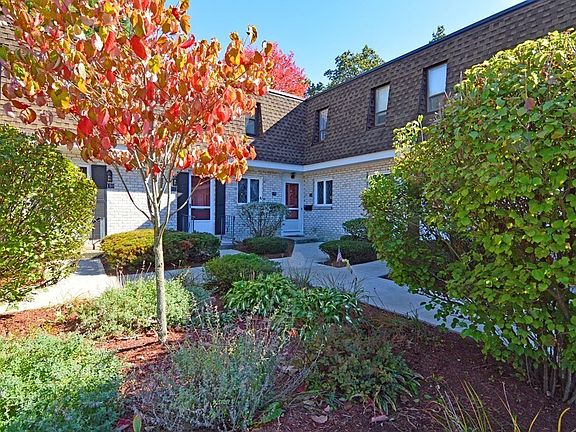 2nd image of 153 Porter Lake Dr #153