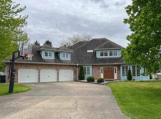 1815 Chris Schenkel Dr, Linton, IN 47441