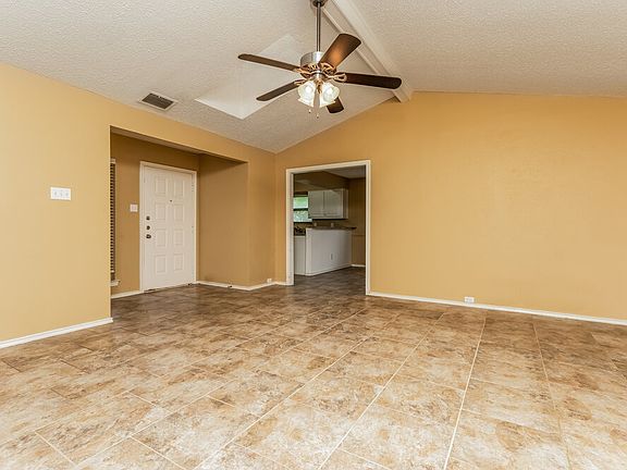 4th image of 3239 Wichita Dr