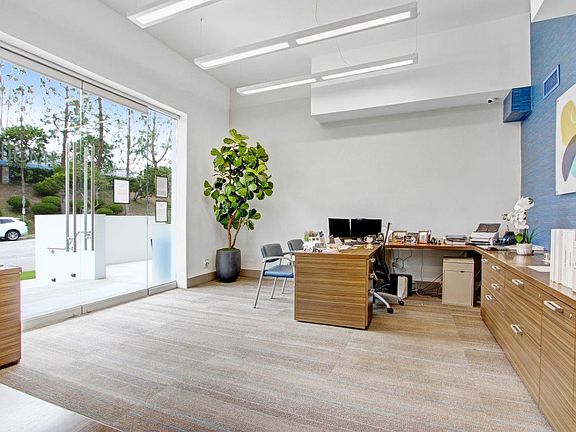Leasing Office