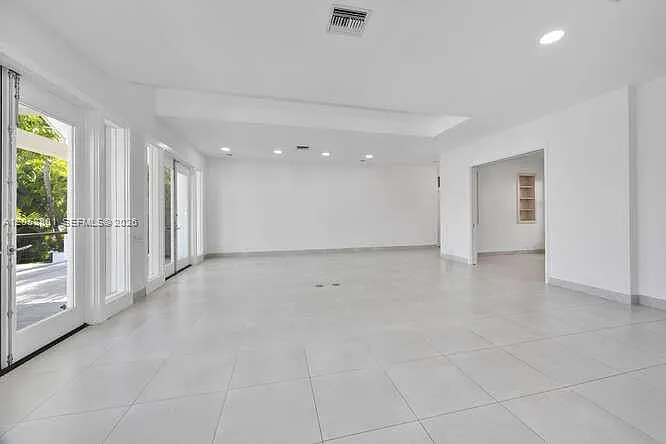 621 N Mashta Dr — Photo 6