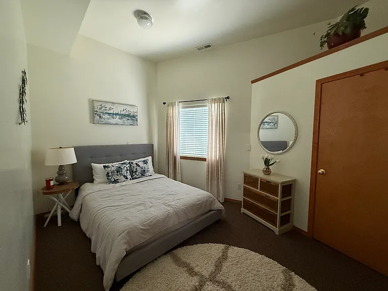 432 Lakeview Dr — Photo 23