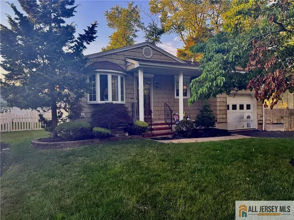 405 Firth St, South Plainfield, NJ 07080
