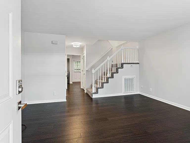 3100 Conviser Dr — Photo 5