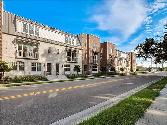 3rd image of 137 S Park Ave #6D