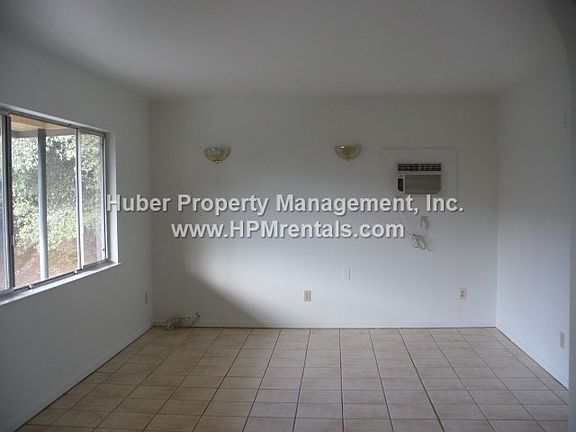 3rd image of 160 E Placer St