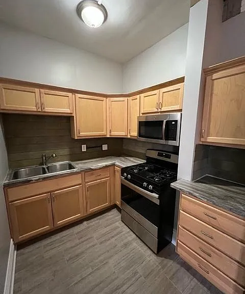 209 College Ave NE #1 — Photo 3