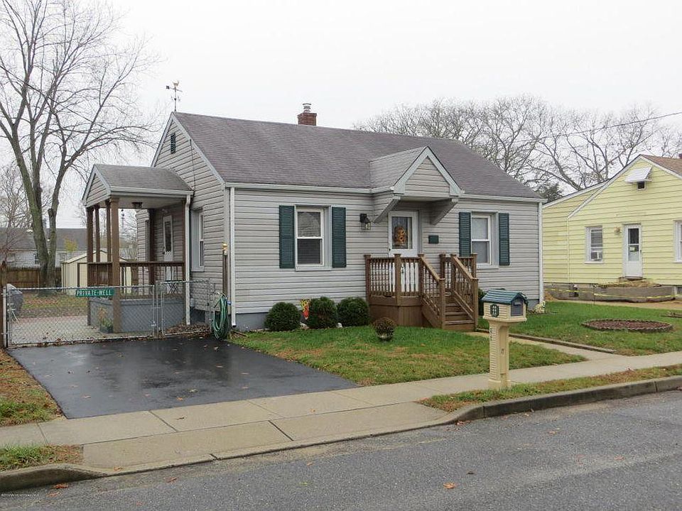 1st image of 504 Willow St