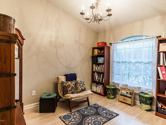 5th image of 3681 Arava Dr