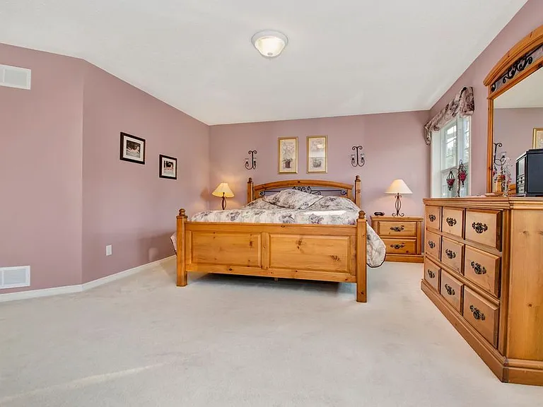 53 Mattawa Cres — Photo 12