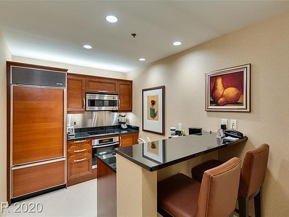 4th image of 125 E Harmon Ave #3001