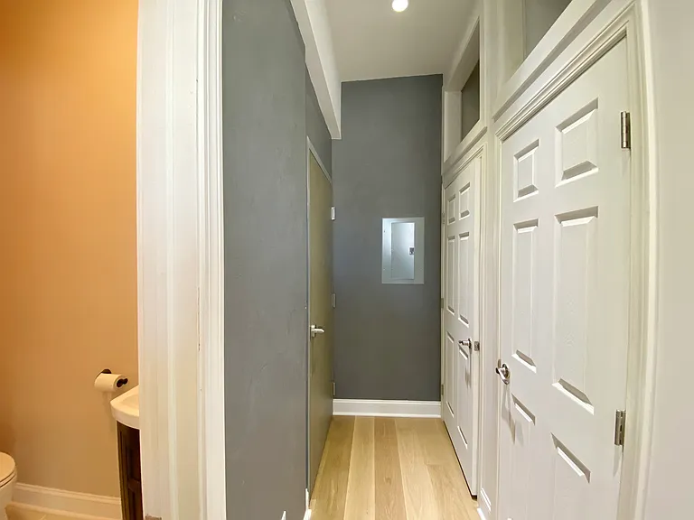 15 W River St #2B — Photo 10