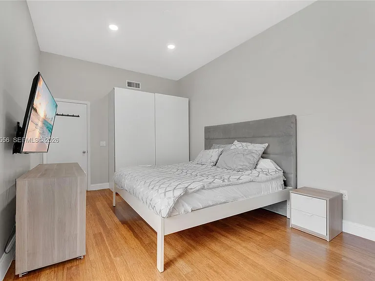 20903 Leeward Ct #311-1 — Photo 15