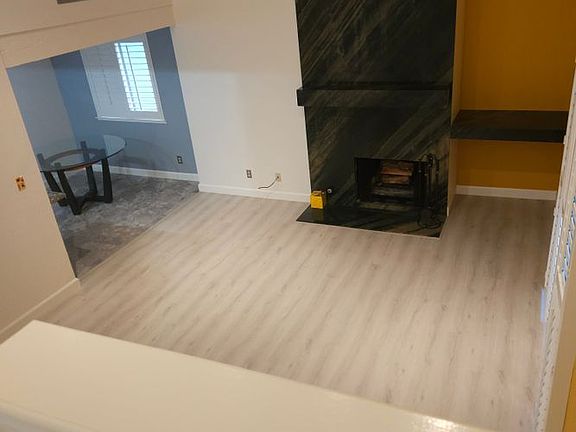 3rd image of 8763 Mountain Blvd #14