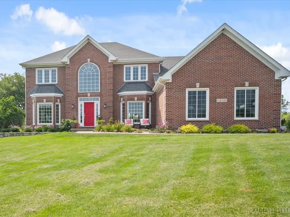 5N648 Farrier Point Ln, St Charles, IL 60175