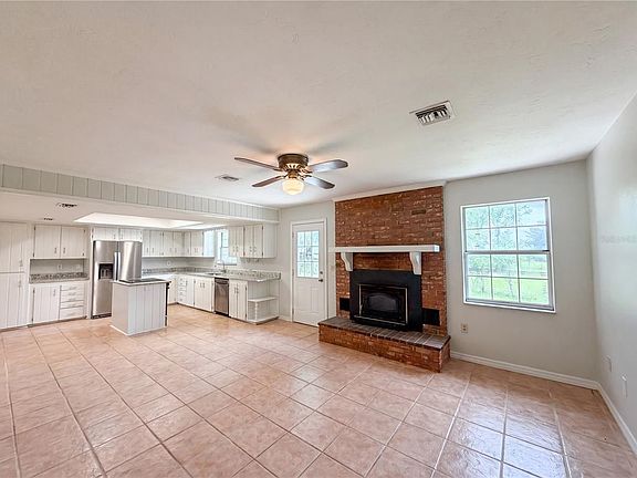 3rd image of 14181 SW 101st Ln