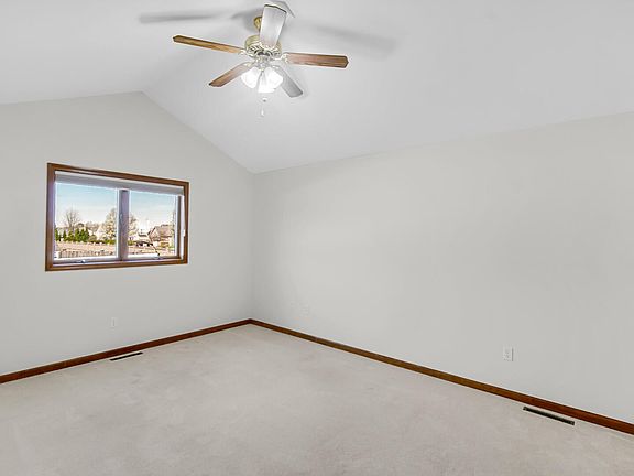 5th image of 7502 Pershing Rd