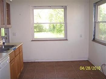 3rd image of 473 Pedretti Ave
