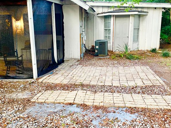 143 Ruby Rd #1
