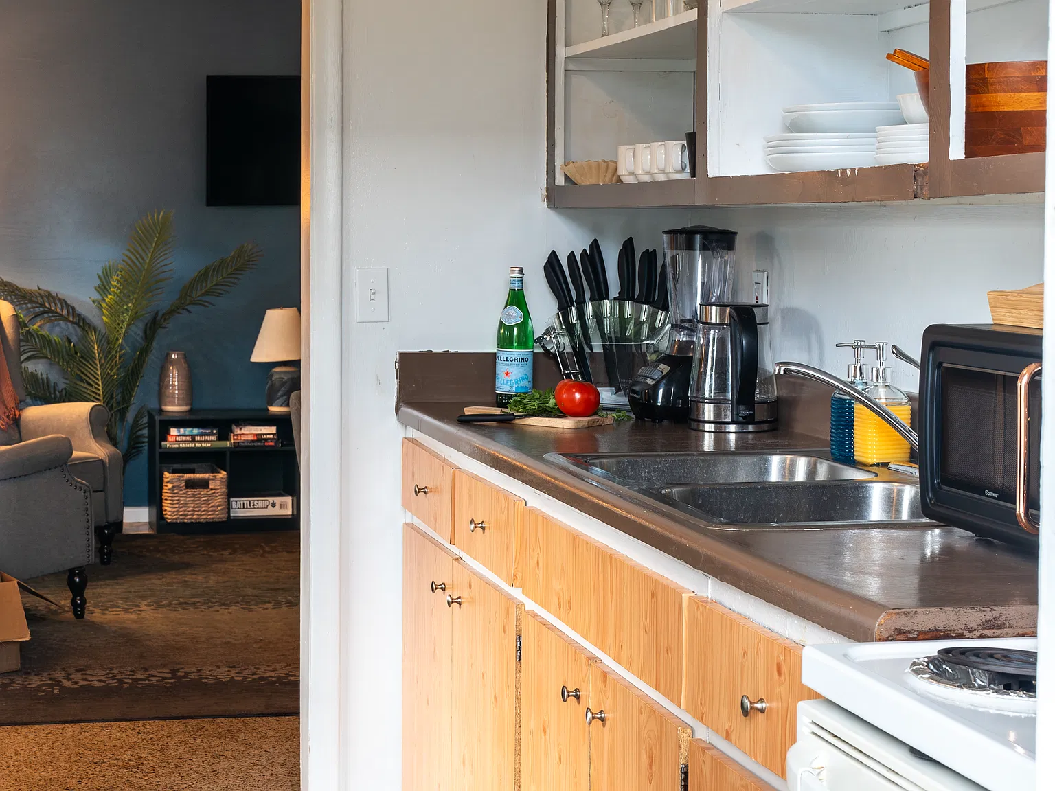 2 bed, 729 sqft, $2,000 — Photo 3