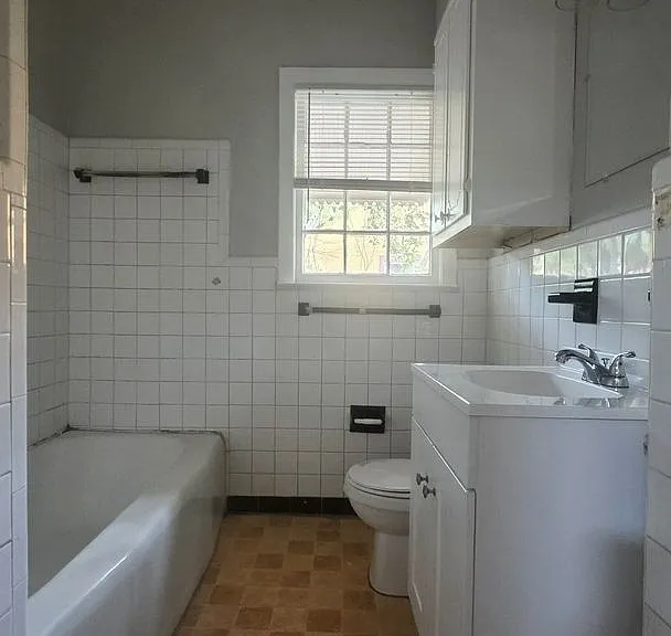 211 Edison Dr — Photo 8