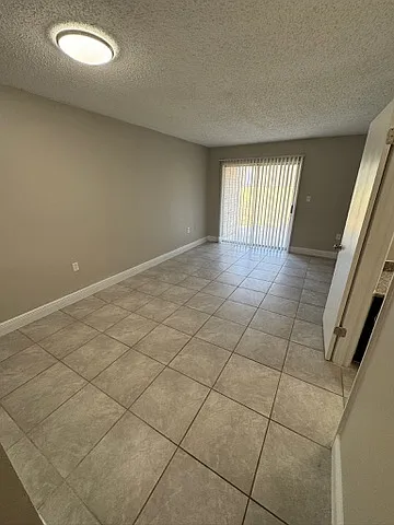 Bentley Villas — Photo 9