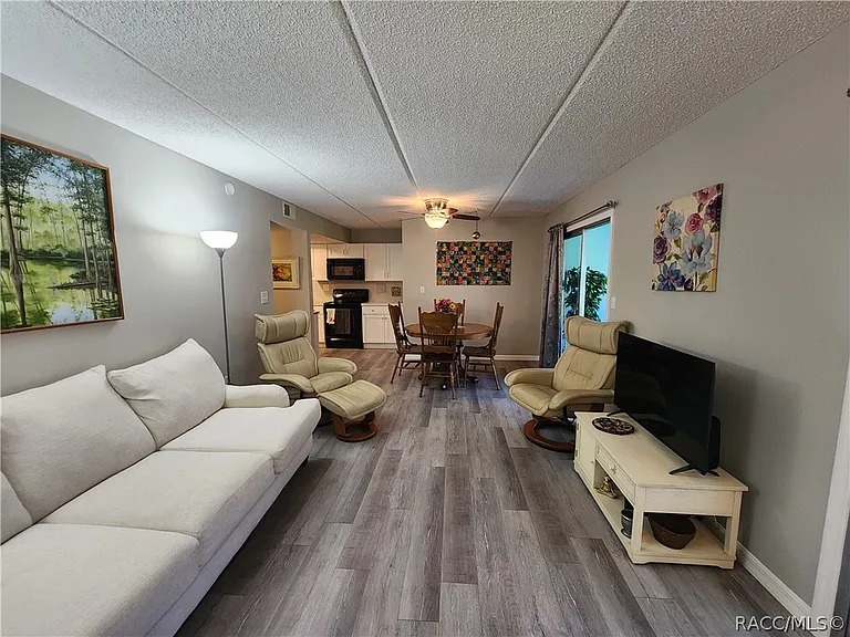 2400 Forest Dr #158 — Photo 17