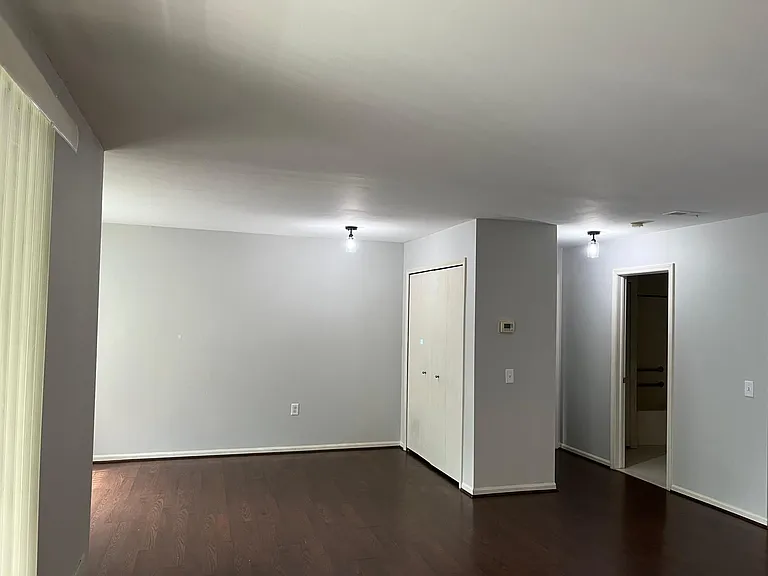 1127 S Lake Dr #208 — Photo 14