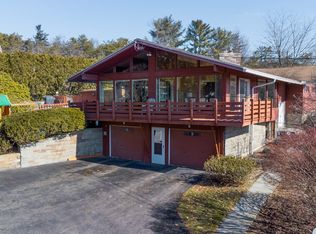3733 Wildwood Dr, Endicott, NY 13760