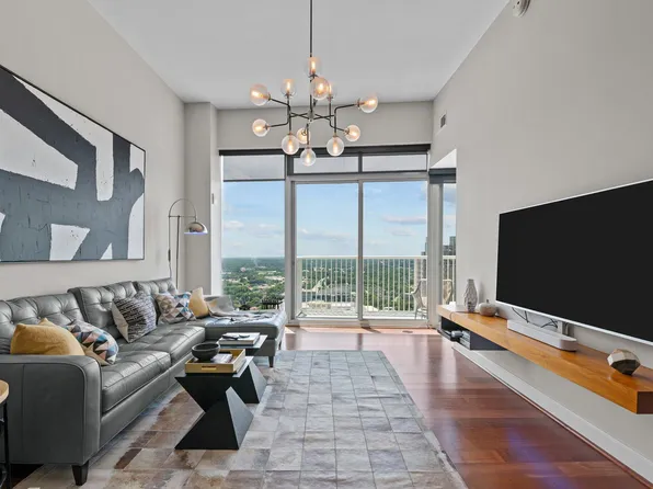 301 Fayetteville St Unit 3311, Raleigh, NC 27601