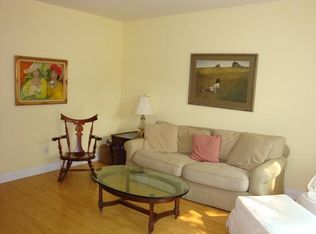 1050 Wightman Way, Santa Rosa, CA 95401