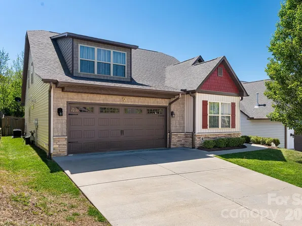9 Partridge Berry Ln, Weaverville, NC 28787