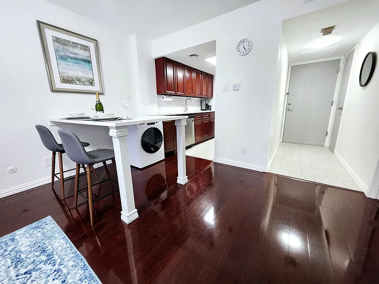 1800 Lavaca St #102 — Photo 6
