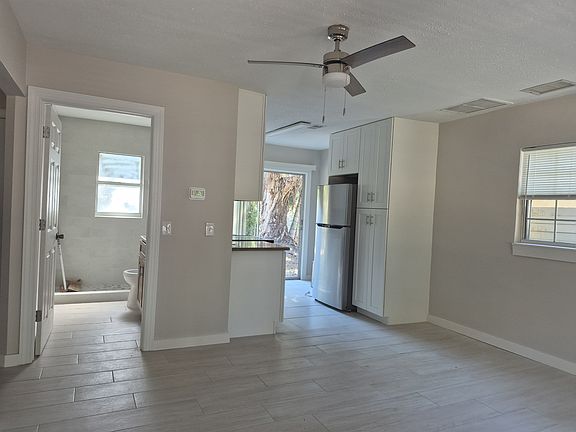 2nd image of 1562 29th St
