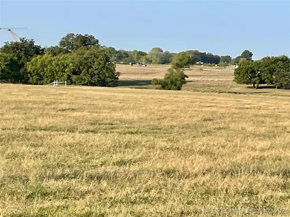 205 Road N, Mounds, OK 74047